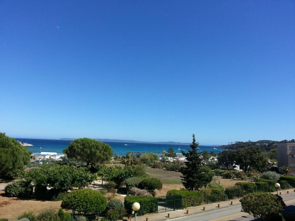 Appartement Bormes-les-Mimosas Esterno foto