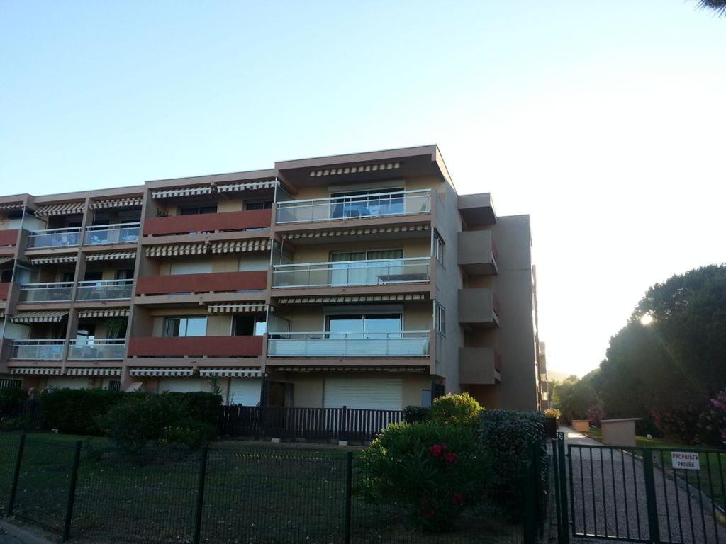 Appartement Bormes-les-Mimosas Esterno foto